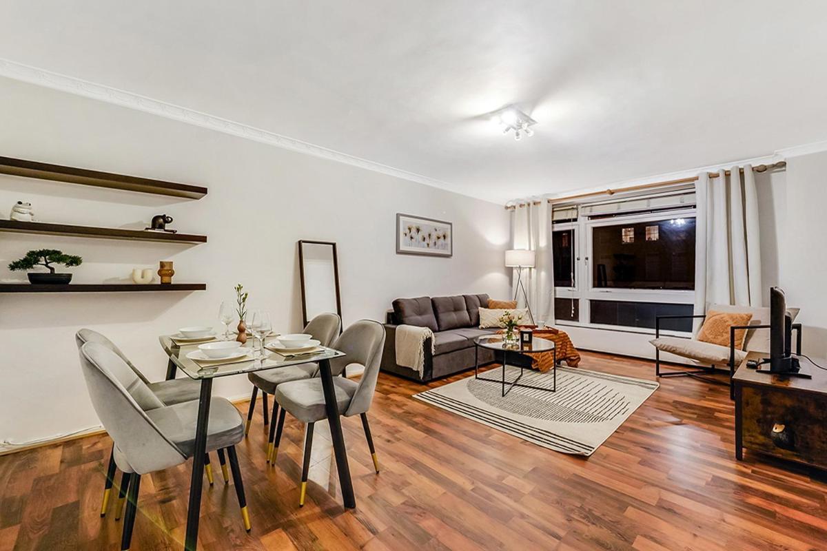 Spacious 1 Bed Next To Baker St * Londen