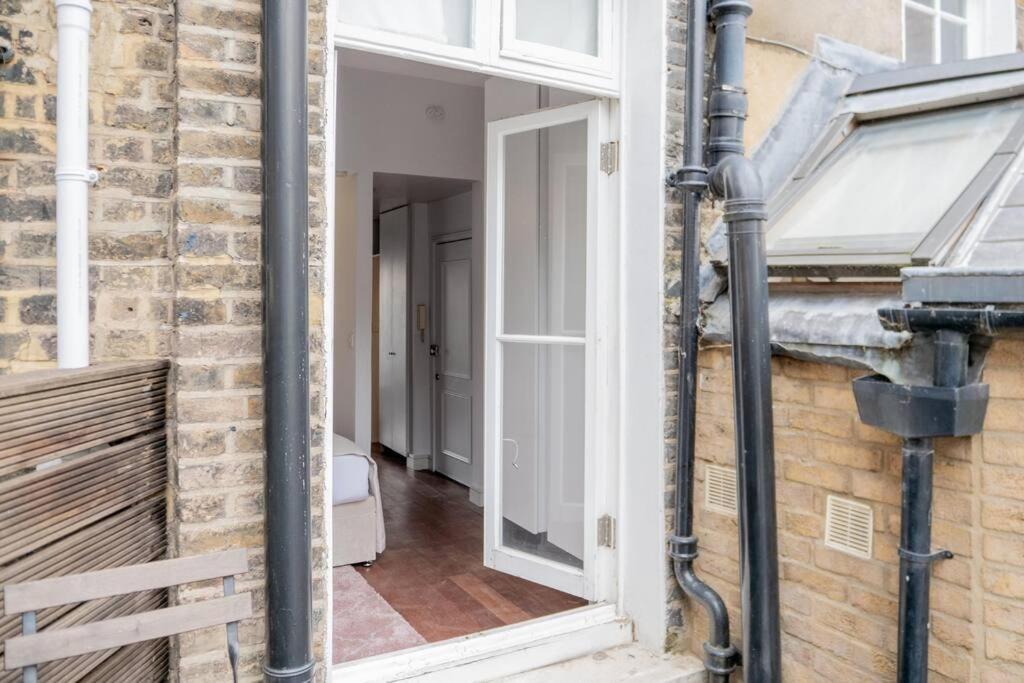 Stylish Flat In The Heart Of South Kensington Londres