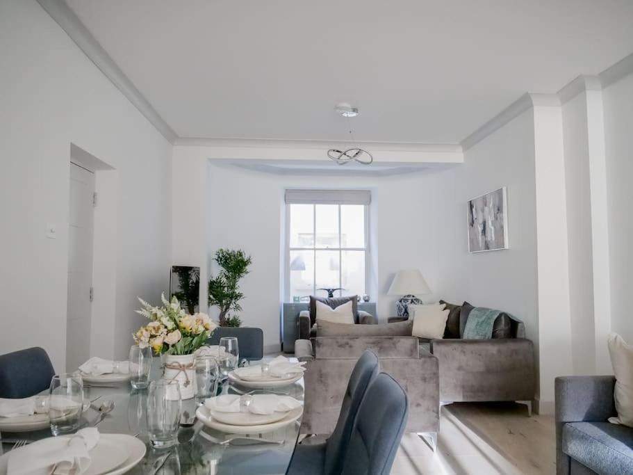 Apartamento Super Spacious 3 Bedroom And 3 Bathroom Londres