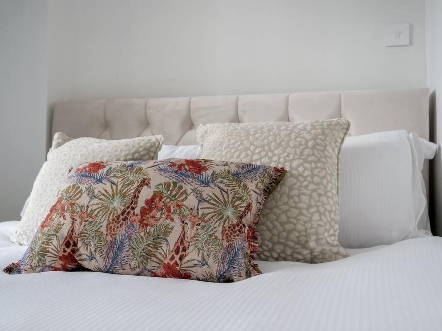 Super Spacious 3 Bedroom And 3 Bathroom Apartamento Londres