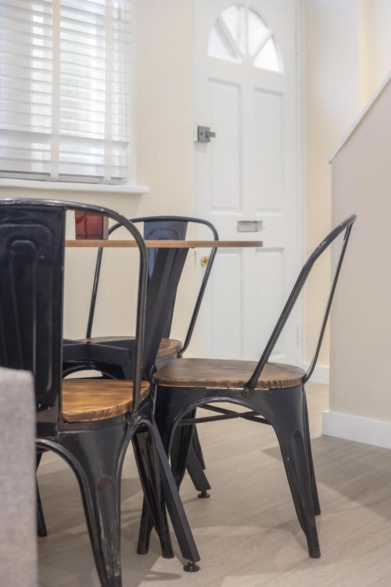 Quaint Mews In Chelsea * London