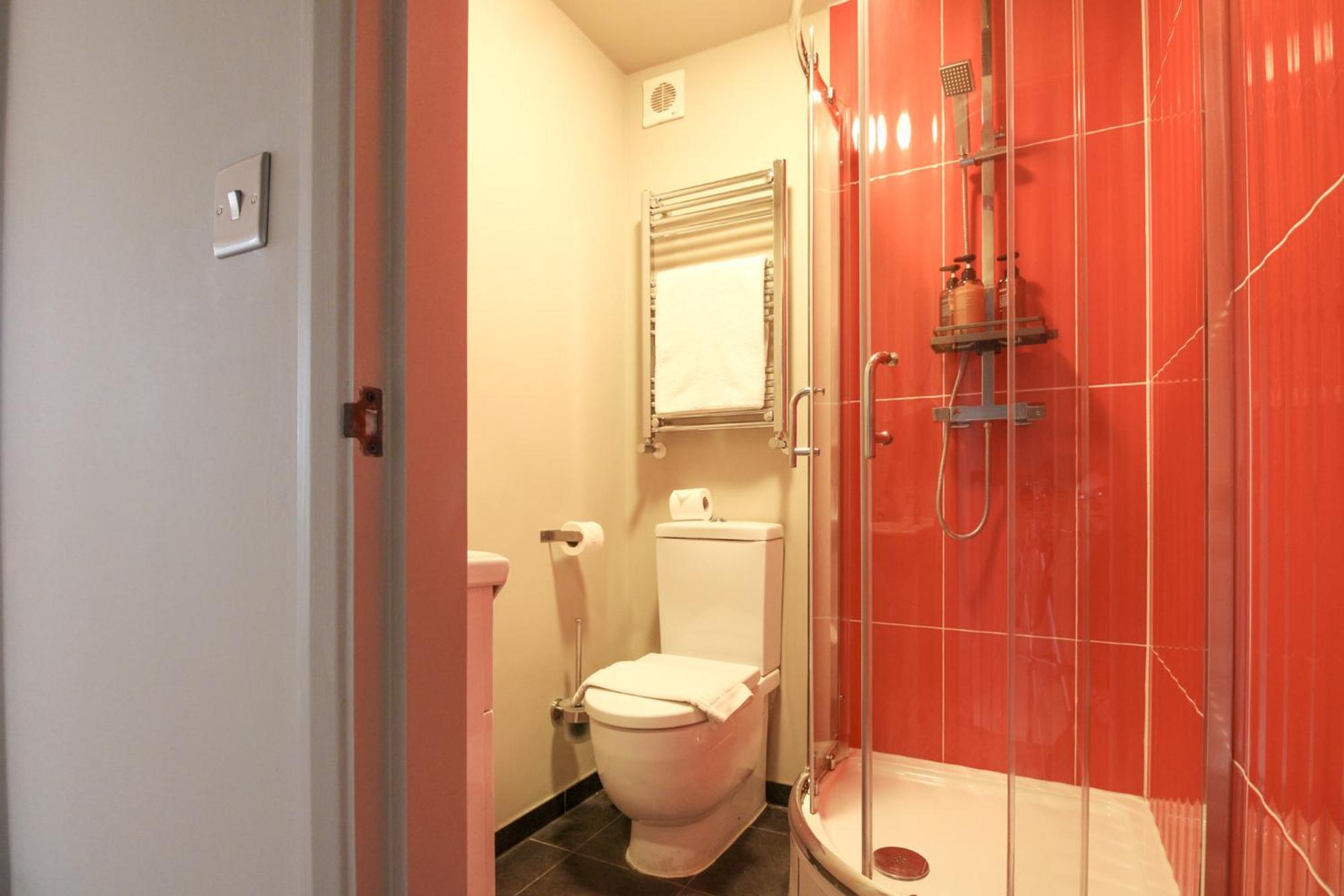 Apartment 2br 2ba Sleeps 6 King Beds Views E1
