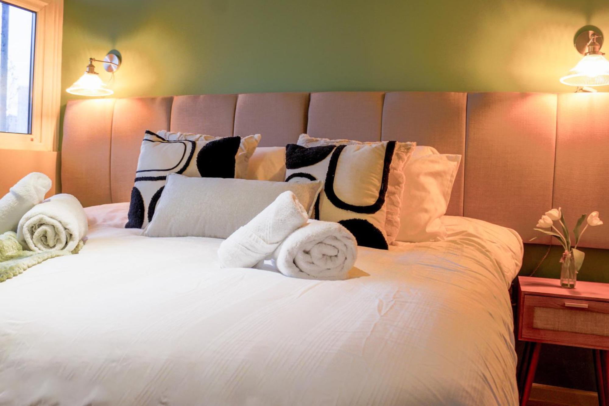 Apartment 2br 2ba Sleeps 6 King Beds Views E1 London