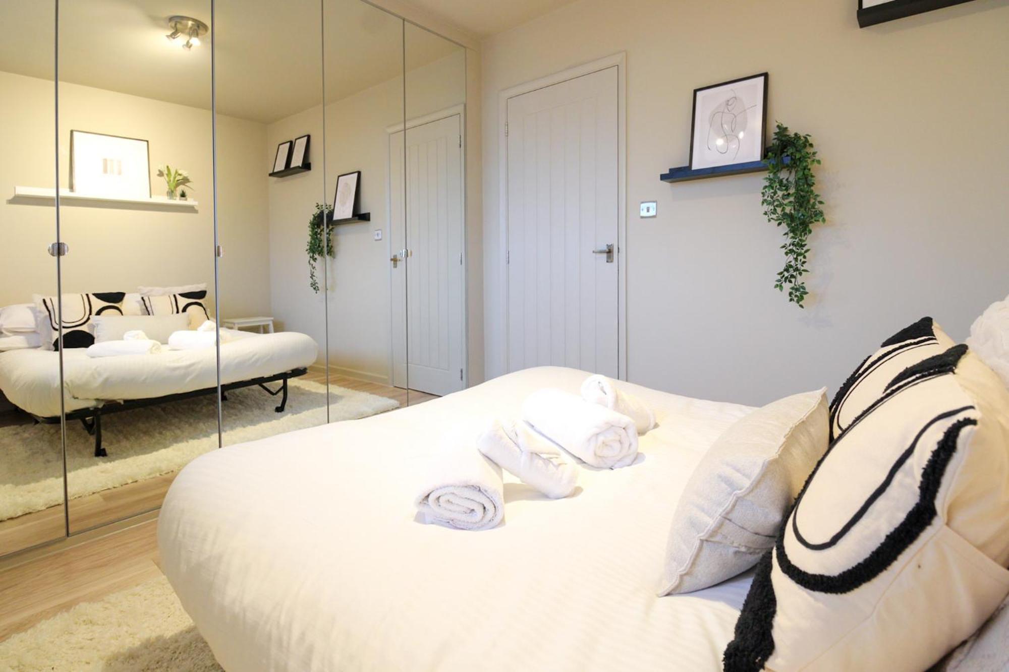 2br 2ba Sleeps 6 King Beds Views E1 Apartment