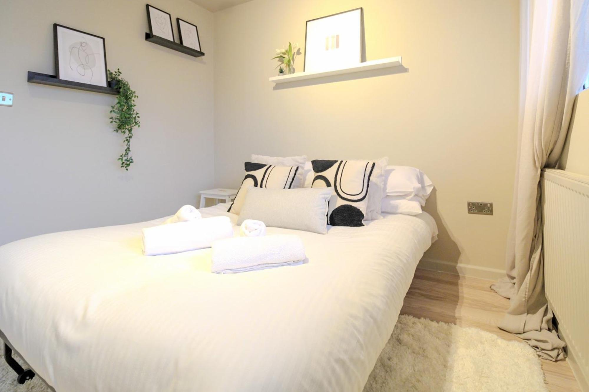 2br 2ba Sleeps 6 King Beds Views E1 Apartment *