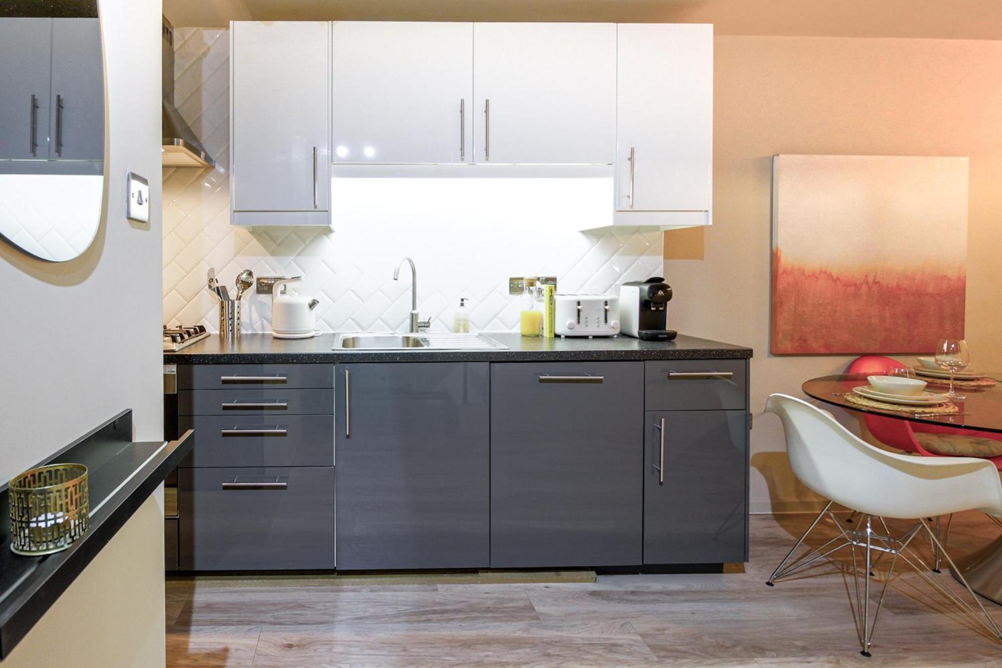 2br 2ba Sleeps 6 King Beds Views E1