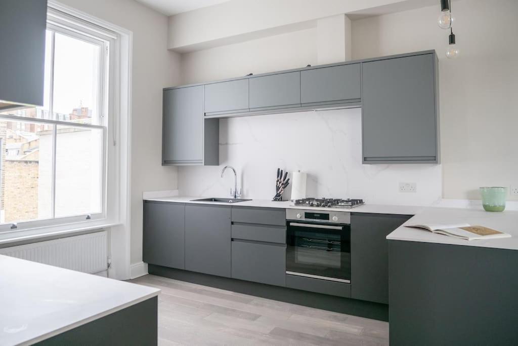 Spectacular Flat Located In Prime Notting Hill * Londres