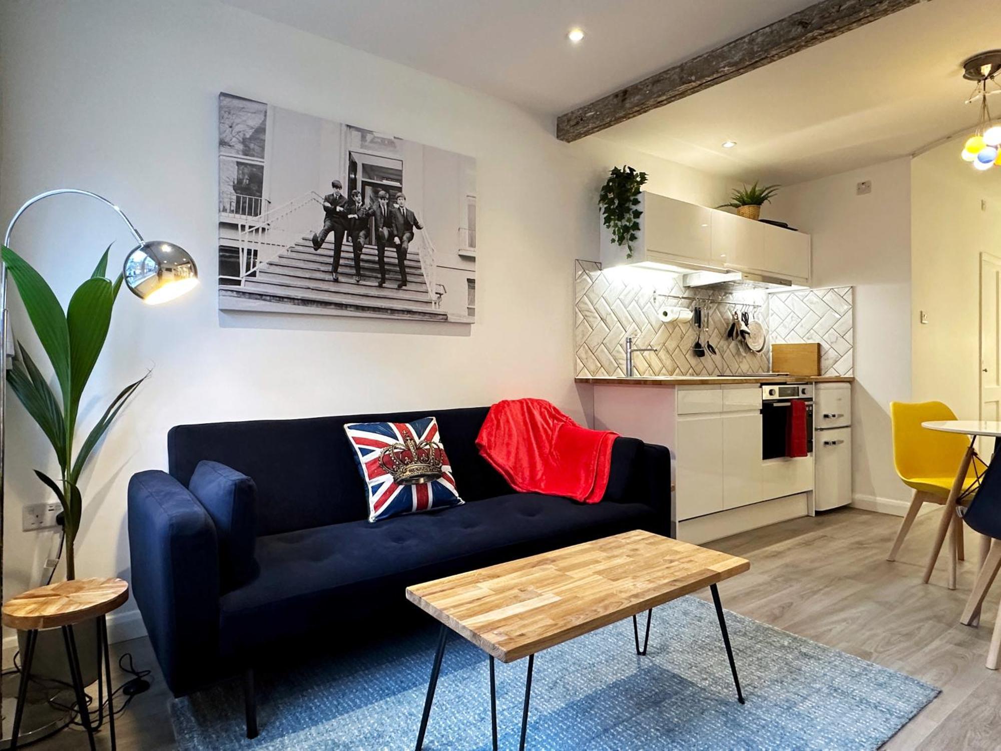 Apartment Kensington Hosted By Airoperate Near Notting Hill - 1 Double Bed , 1 Sofa Bed, Ground Floor Via Private Entrance *