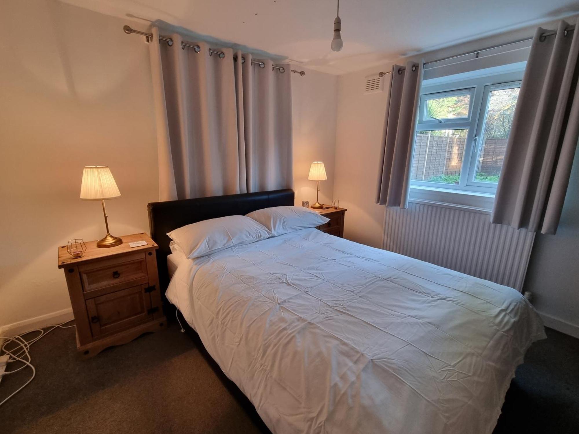 Beautiful Double In Acton, West Guest house London