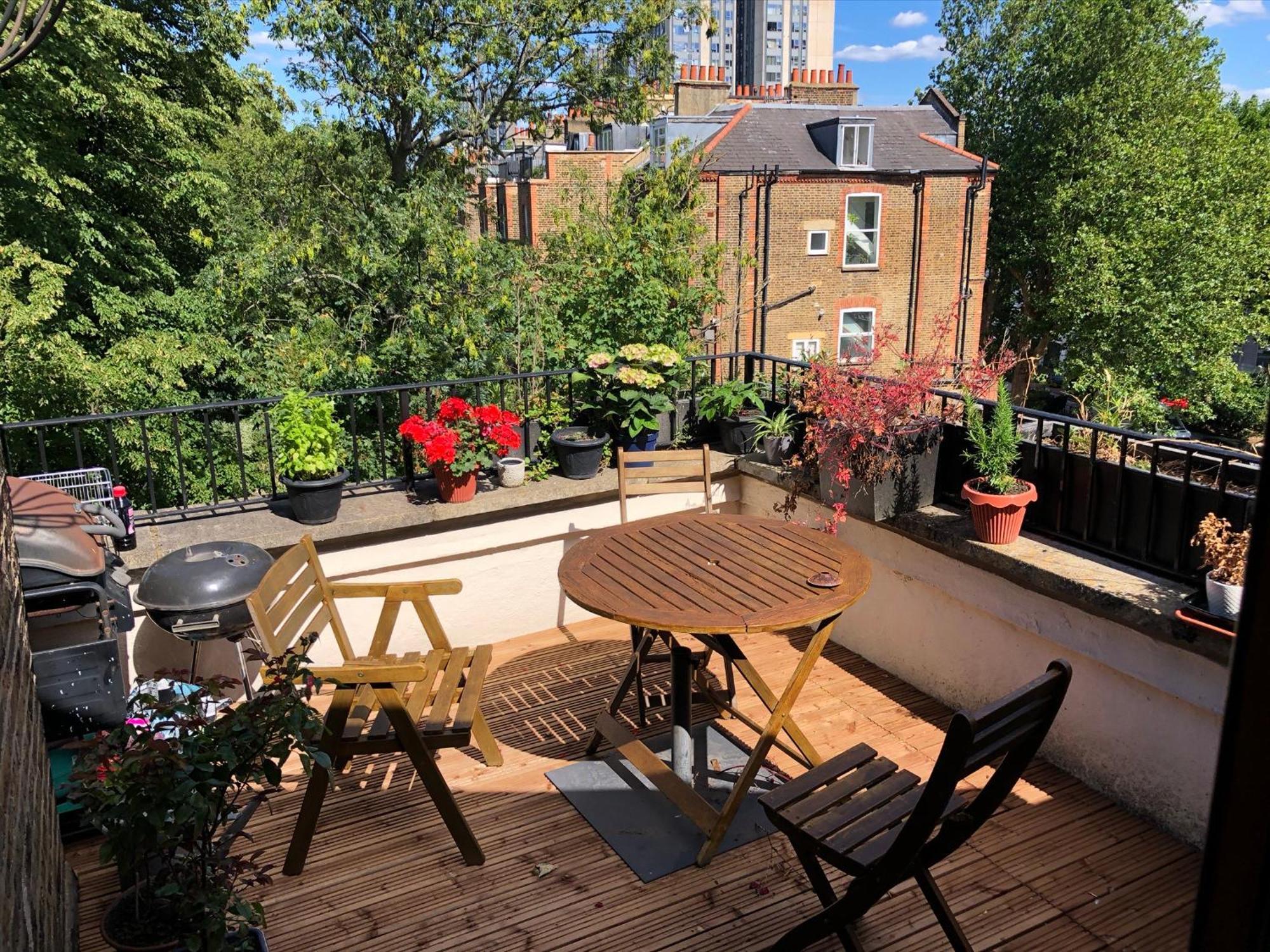 Metropolitan Tranquility: Chic Flat Regent's Park London