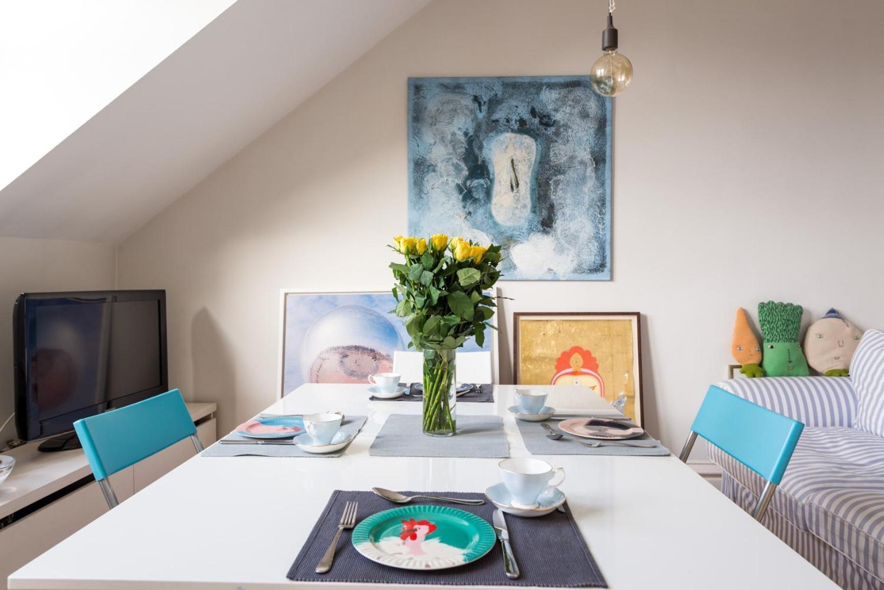 Pleasant Earl's Court Near Hyde Park By Underthedoormat Apartment *