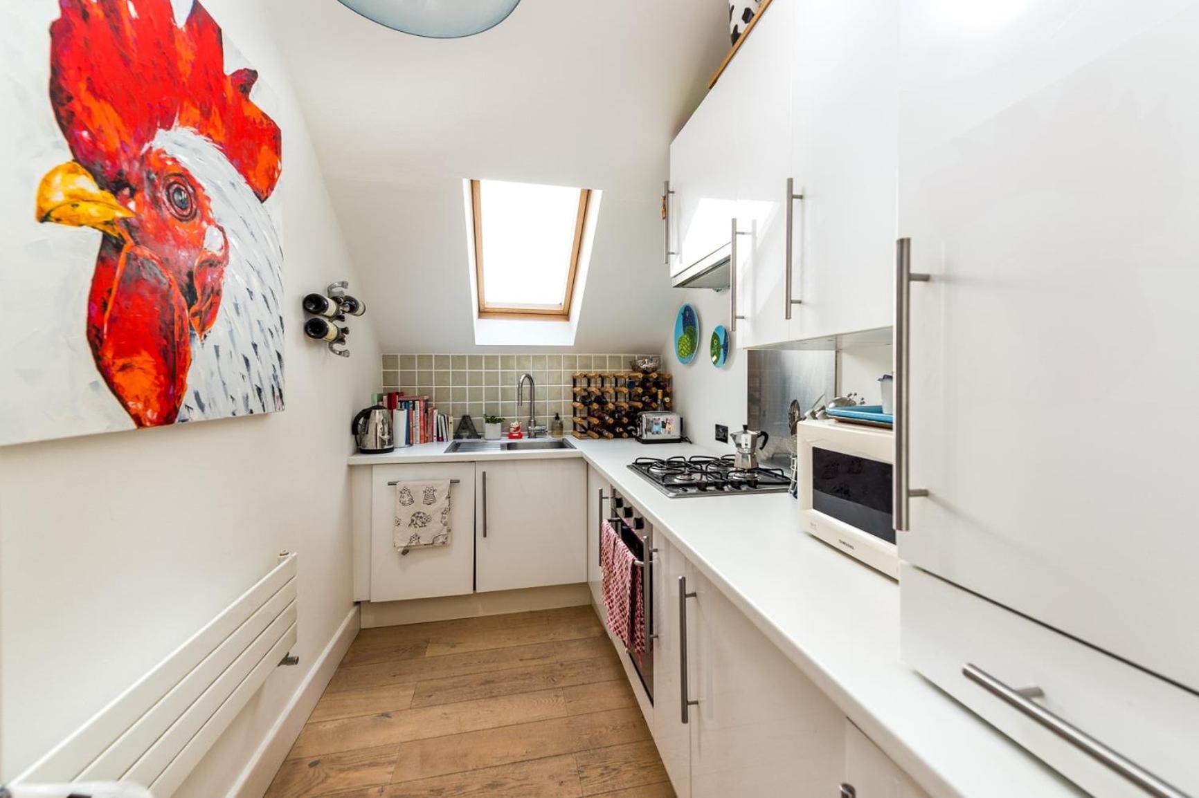 Pleasant Earl's Court Near Hyde Park By Underthedoormat * London