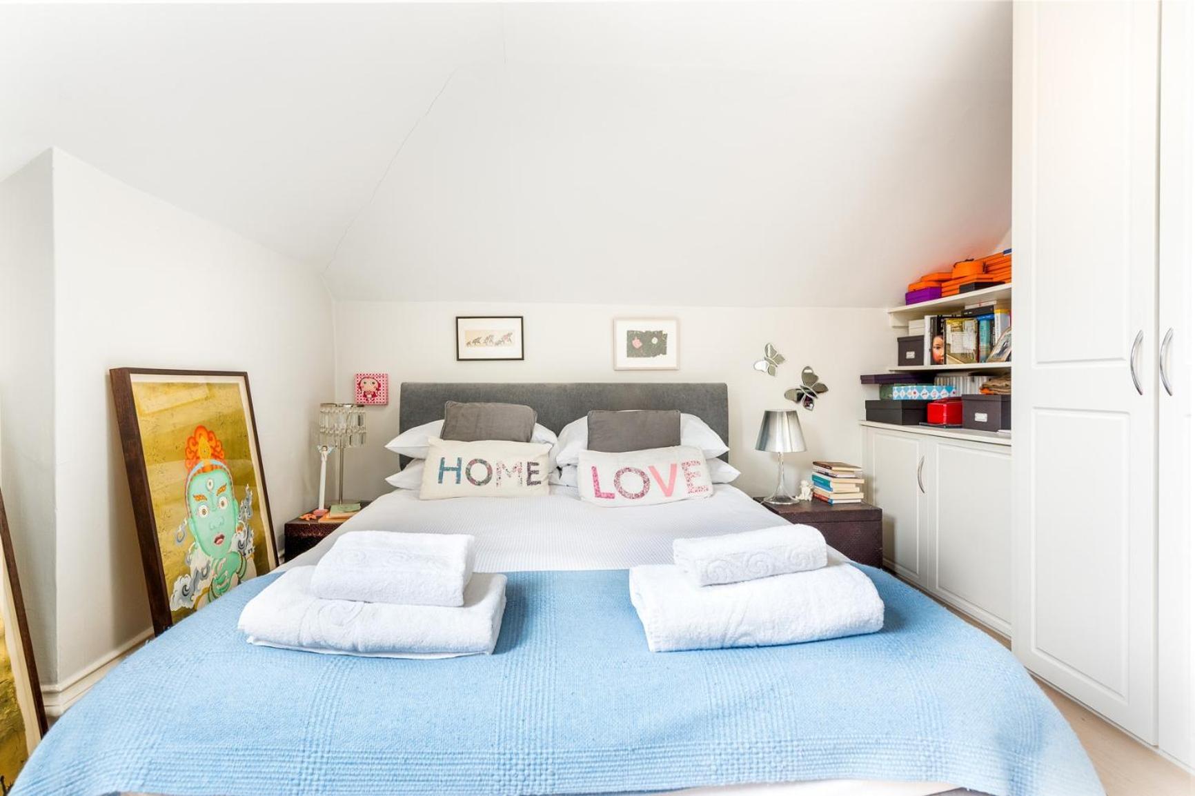 Pleasant Earl's Court Near Hyde Park By Underthedoormat * London