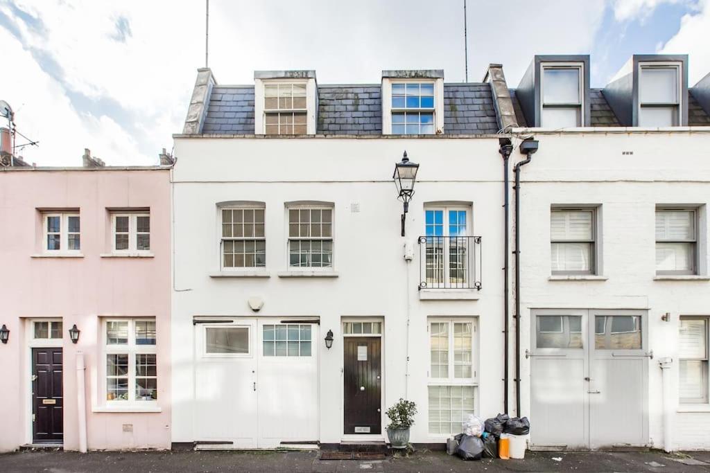 Comfortable 4 Bed Mews Town House Near Hyde Park Holiday home London