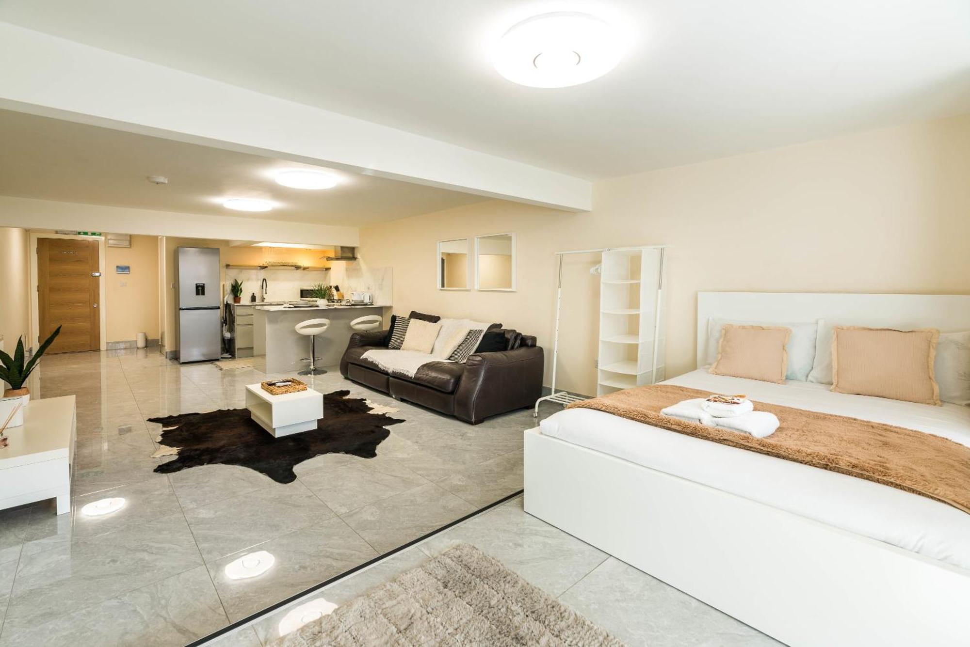 Huge Fully Equipped Studio 1 Min From Tube Station Holiday home