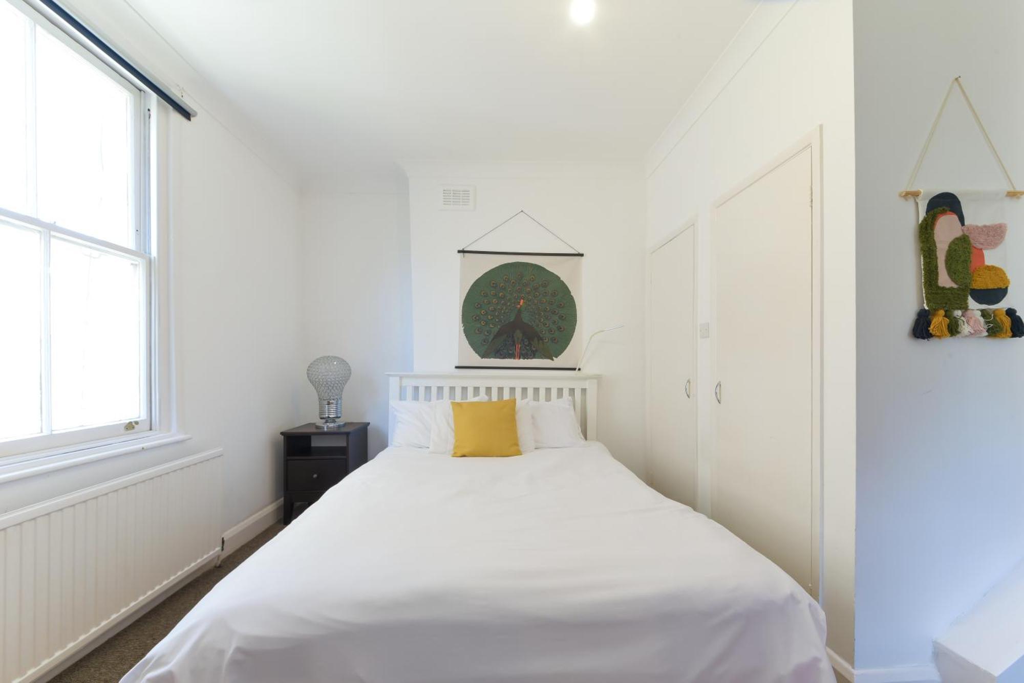 Spacious Maida Vale 2 Bed Apartment *