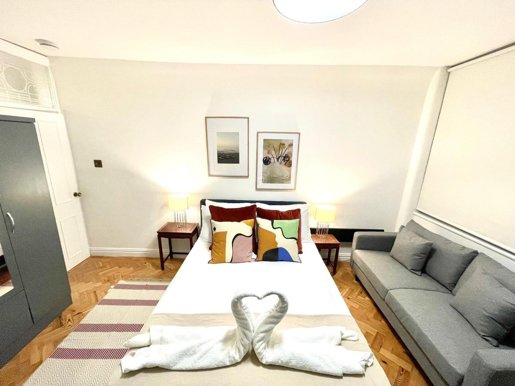 Kings Cross St Pancras Luxury Apt London