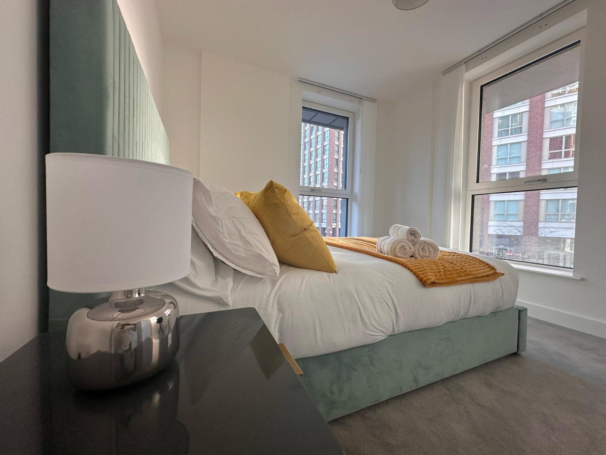 Glitz And Luxury London