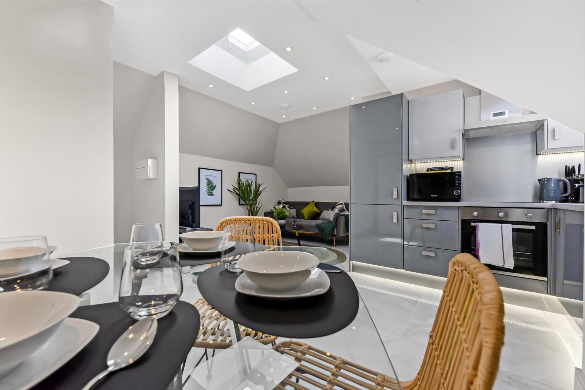 1 Bedroom Stylish In Webley Park London