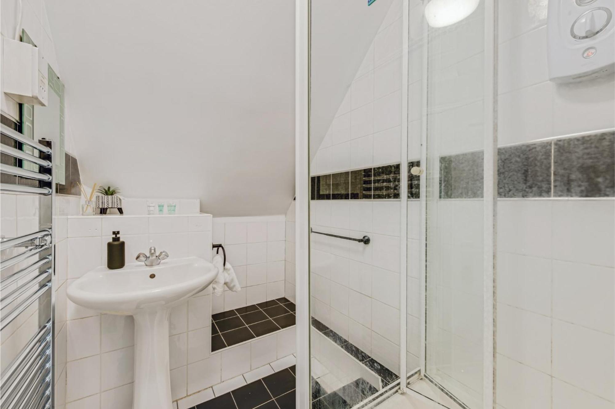 Sweet And Lovely 2br With Free Parking * Londen