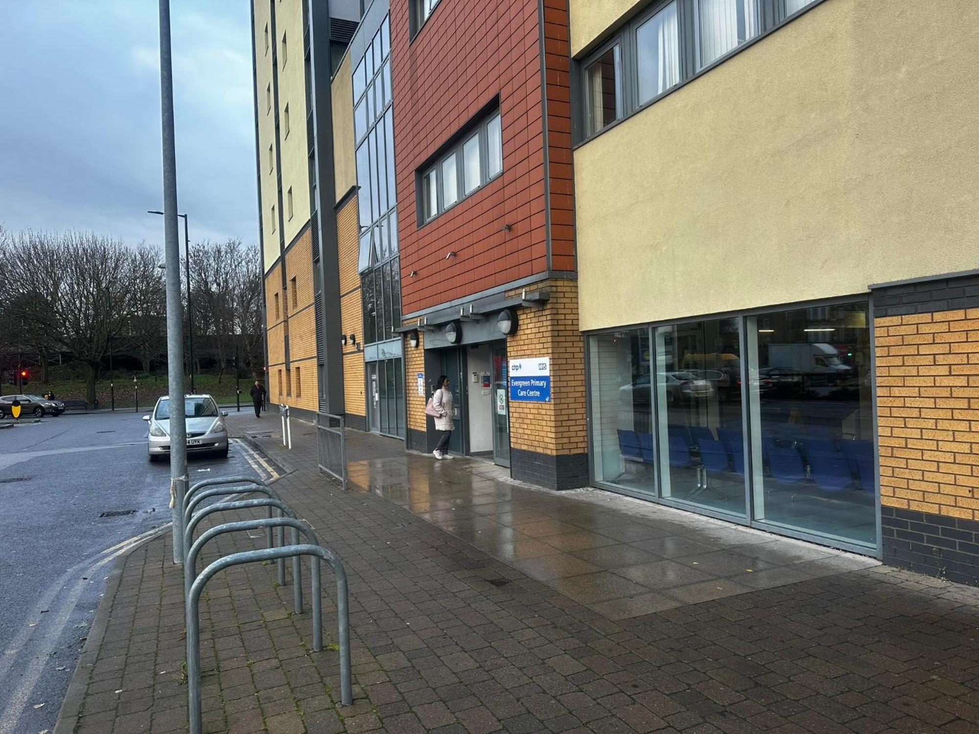 Apartment: 2-bed Oasis With Rapid Transit Access Apartment *