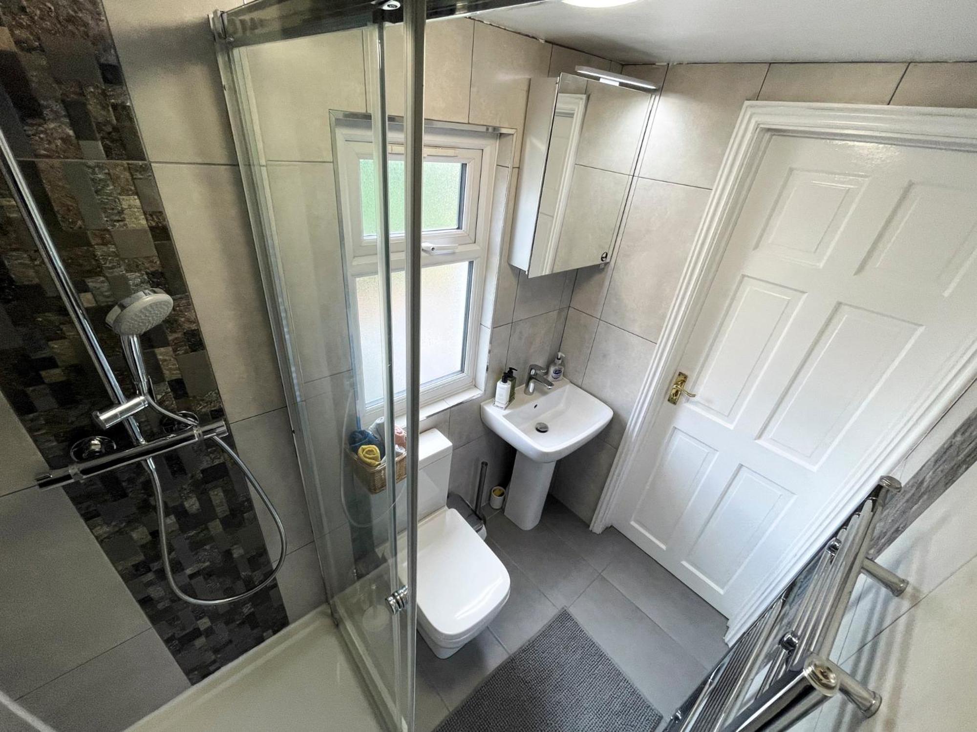 Apartment 1 Bed Attic Flat With Easy Reach To Centre