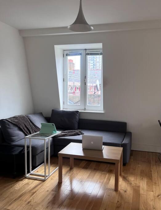 Apartment , Bright And Modern Flat Up To 4 People