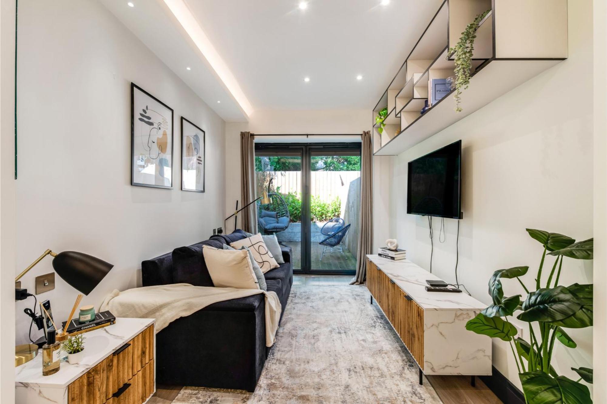 Chic Studio W/ Outdoor Space -excellent Location Appartement