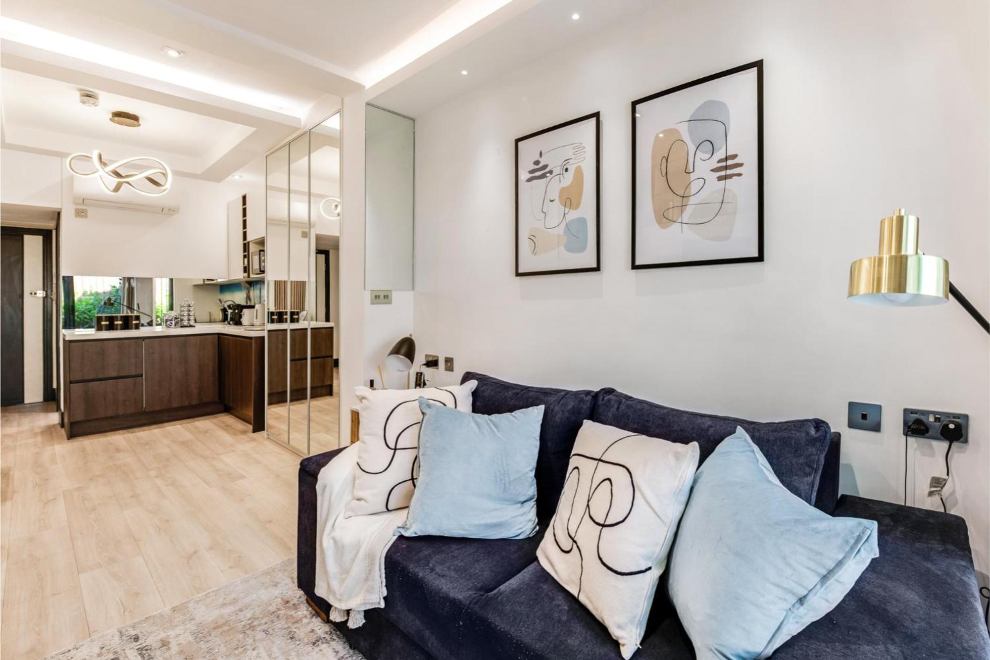 Chic Studio W/ Outdoor Space -excellent Location Appartement *