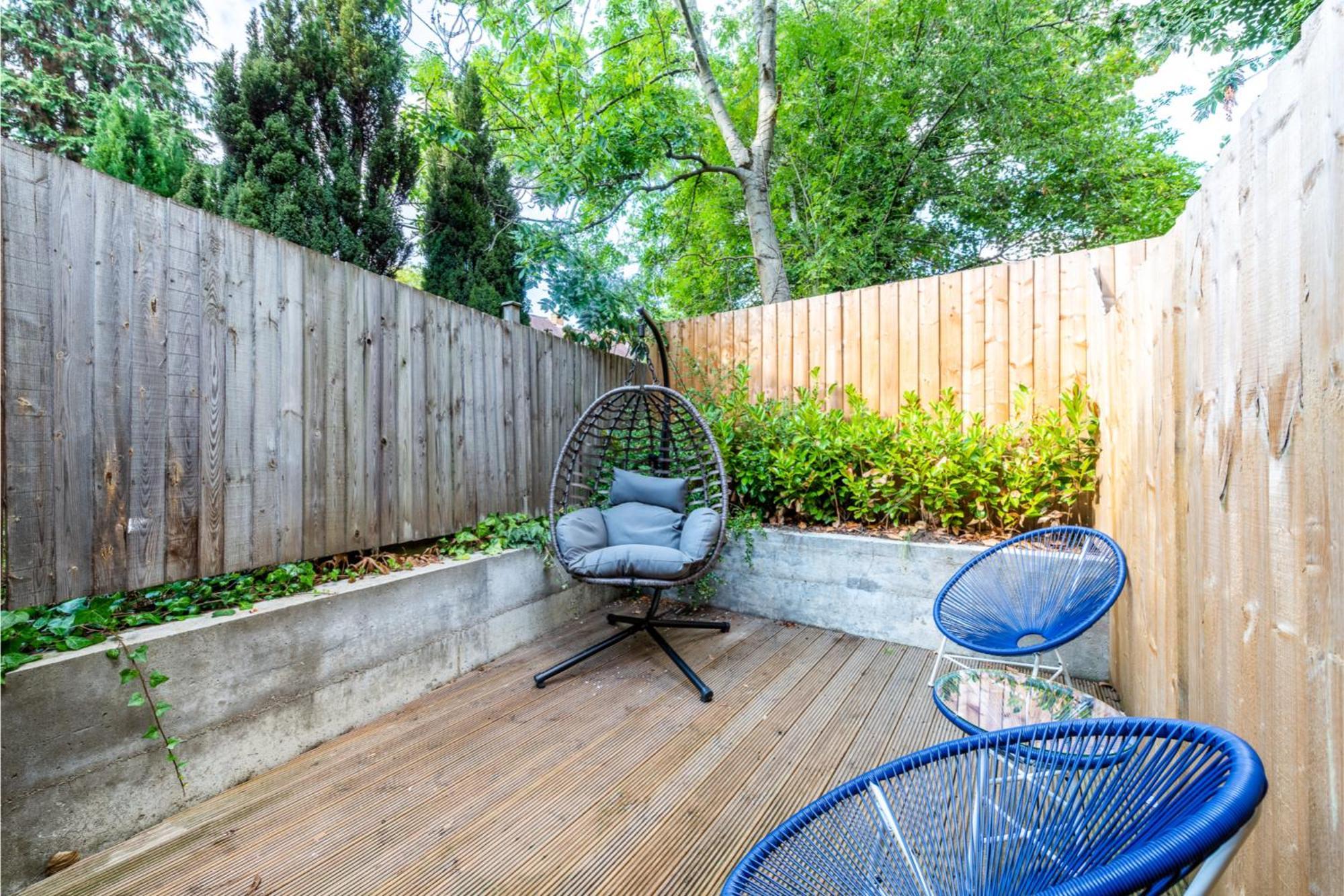 Chic Studio W/ Outdoor Space -excellent Location Londen