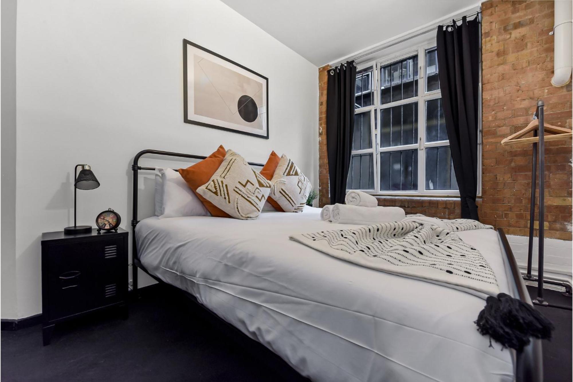 Trendy, Arty, 3br In Heart Of Hipster Hackney! *