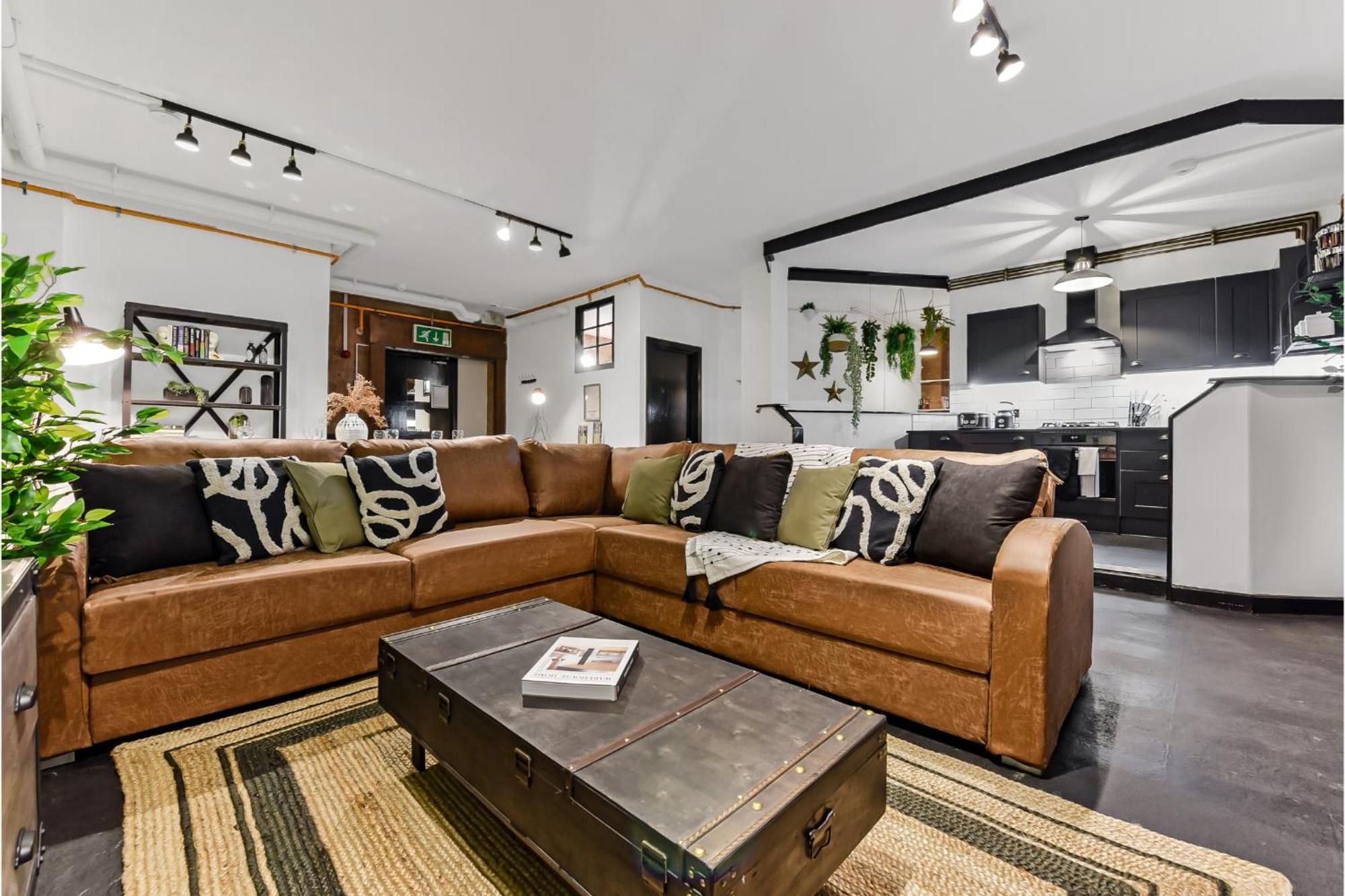 Apartment Trendy, Arty, 3br In Heart Of Hipster Hackney! *