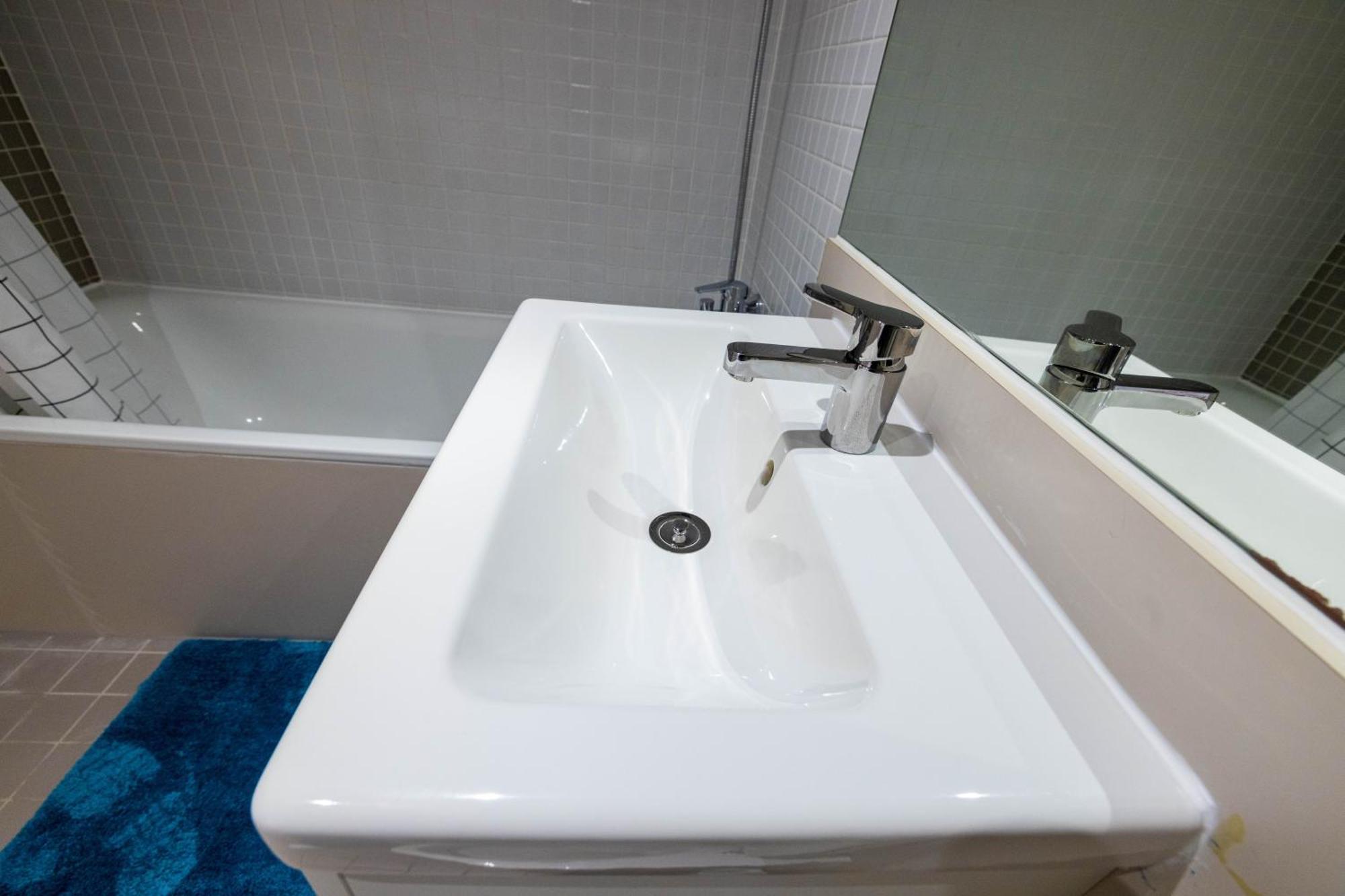 Beautiful And Spacious 2-bed In * London