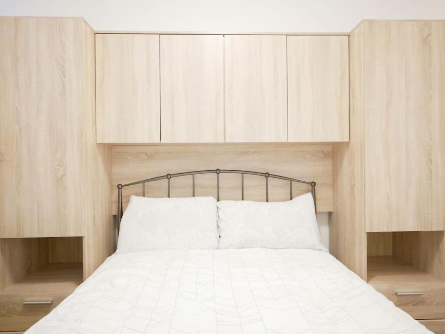 Newly Refurbished 2 Bed In Paddington Londen