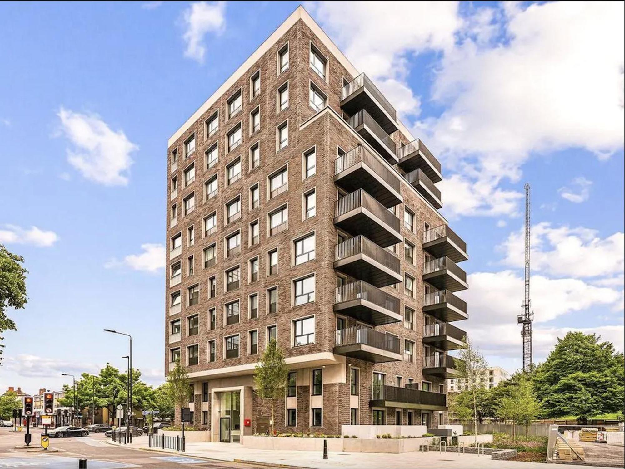Apartment Glitz And Luxury London
