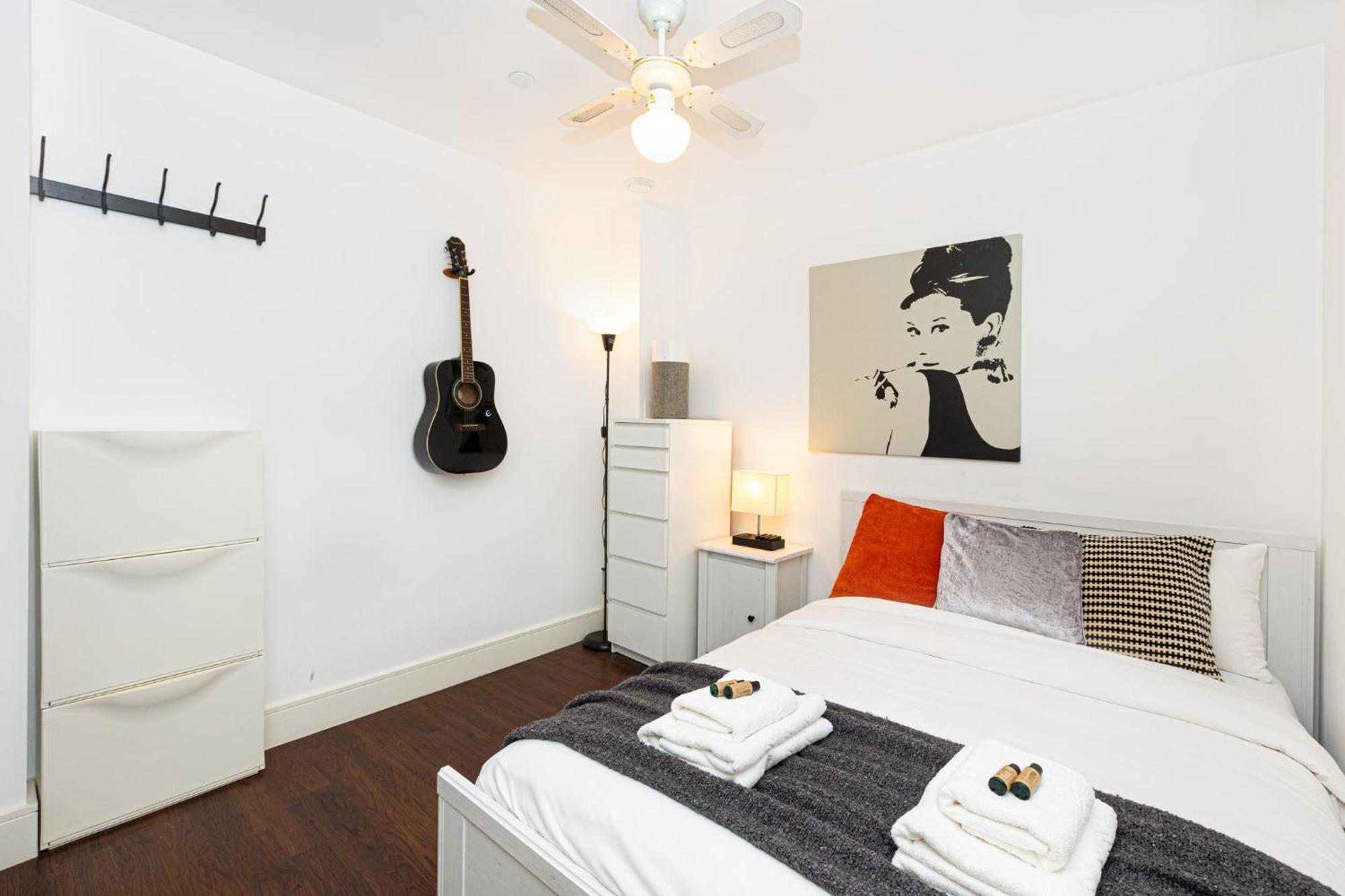 Bright & Cozy 1 Bdr Apt Wcharming Private Terrace Appartement Londen