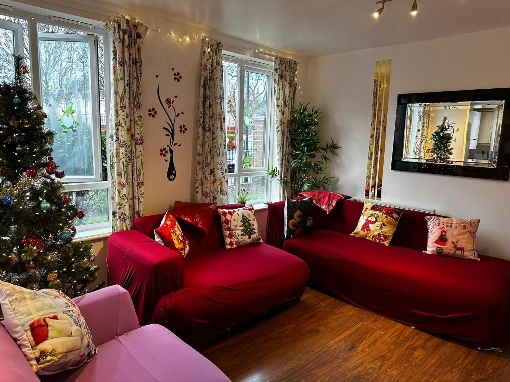 Apartment Apartment: 2-bed Oasis With Rapid Transit Access