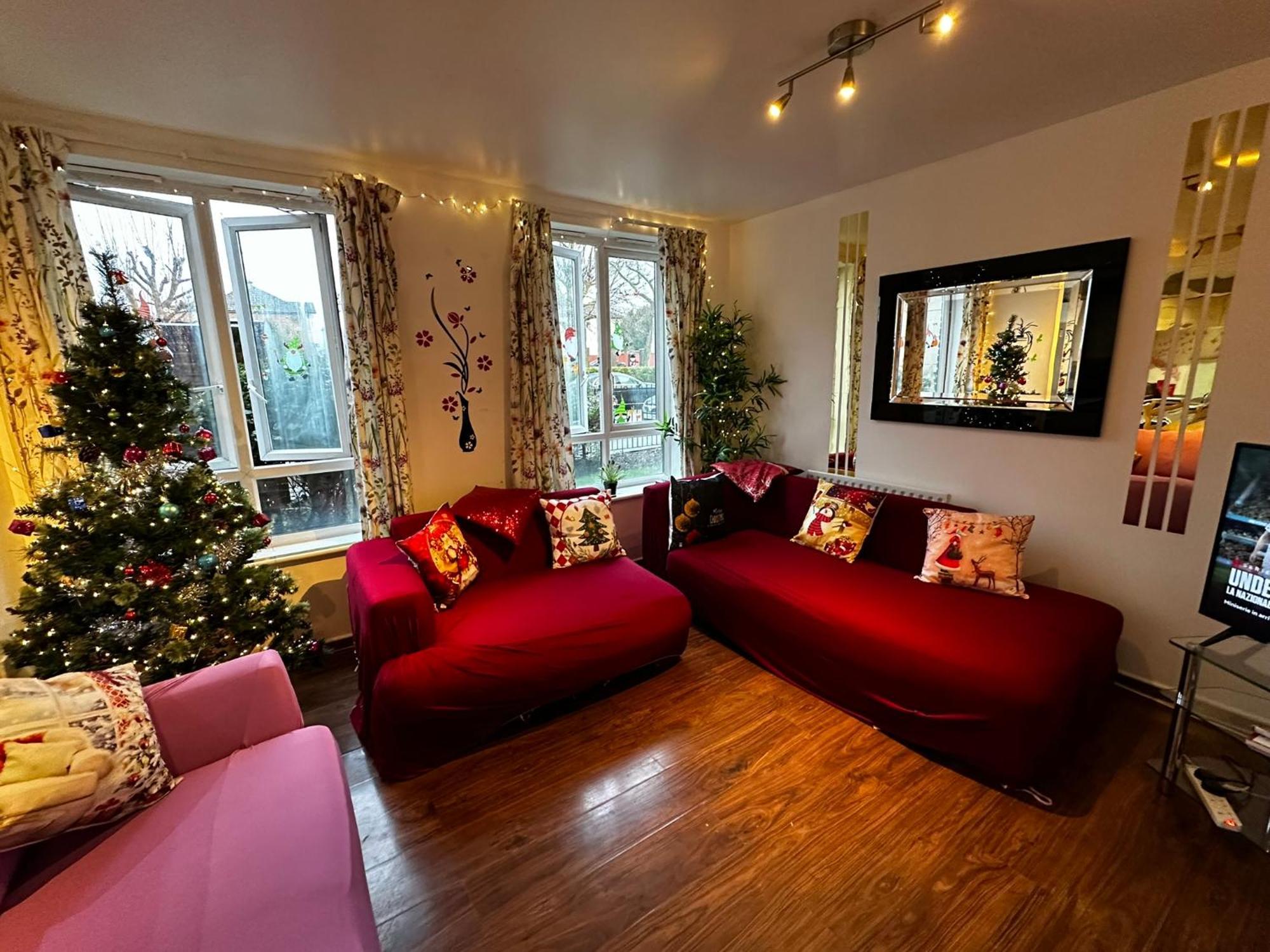 Apartment: 2-bed Oasis With Rapid Transit Access Apartment *