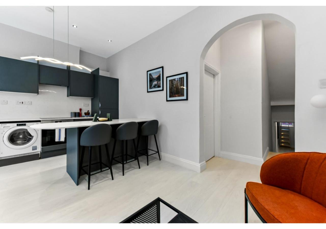 Apartment Captivating 2 Bd Flat In *
