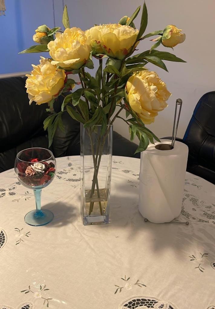 Homestay Ari Luxury Triple London