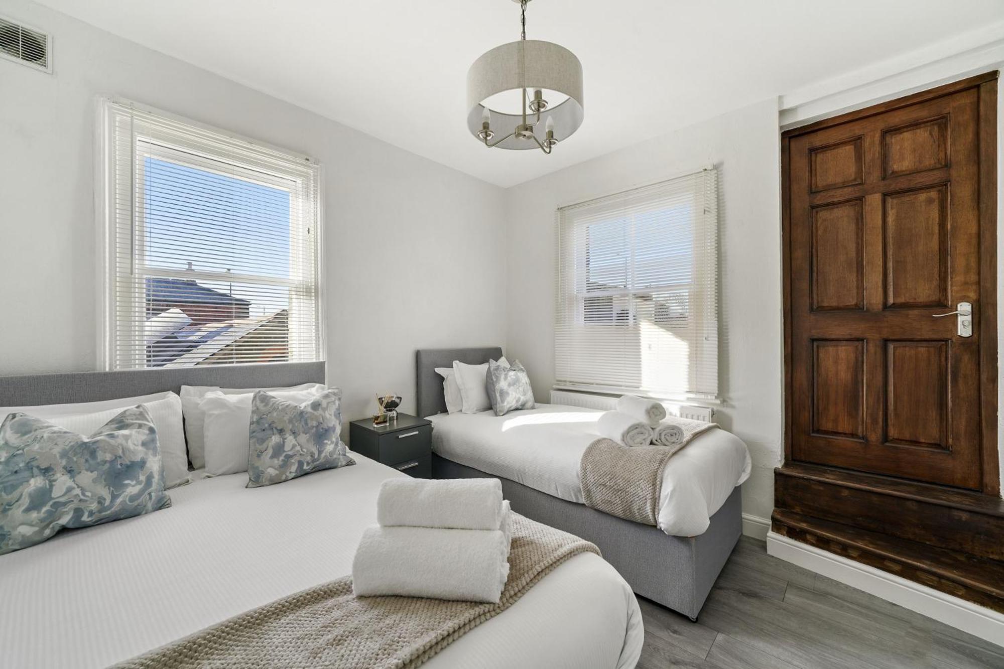 Apartment Livestay - Chiswick With Free Parking London