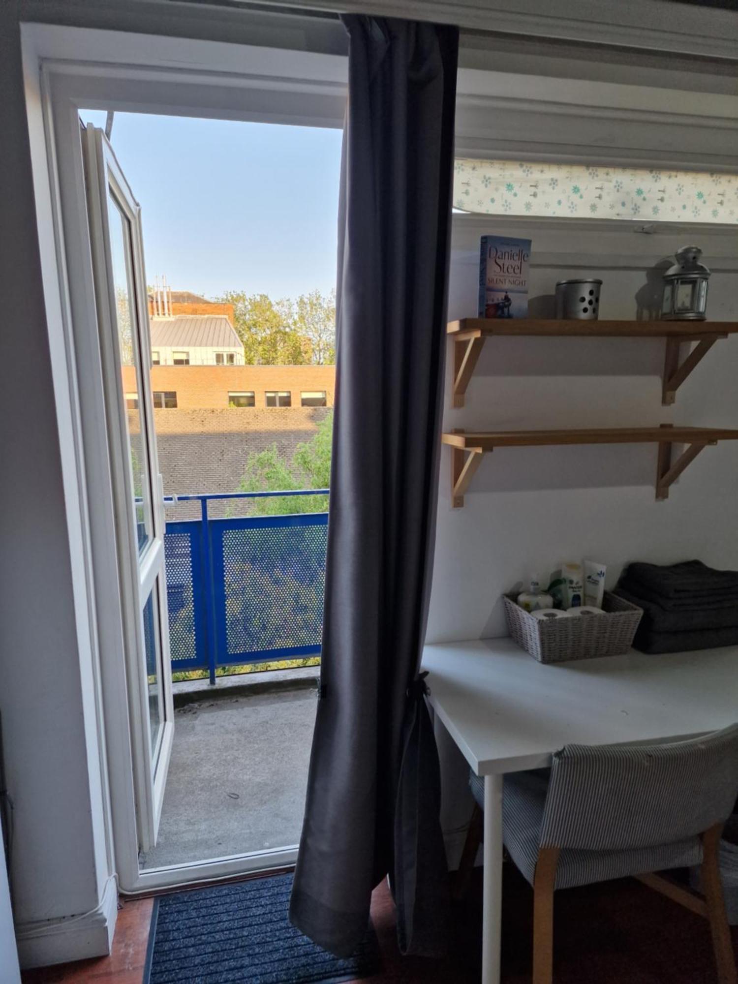 Spacious Private Balcony - Central - Zone 1 - Elephant And Castle * London