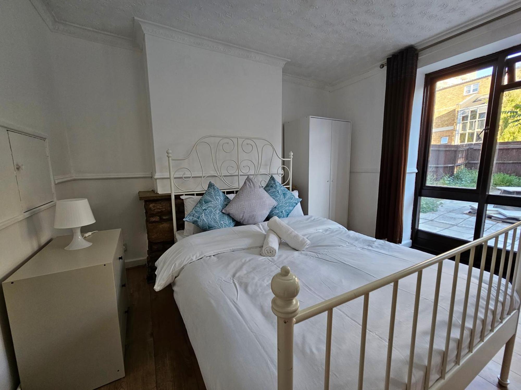 Homestay Towerhill London