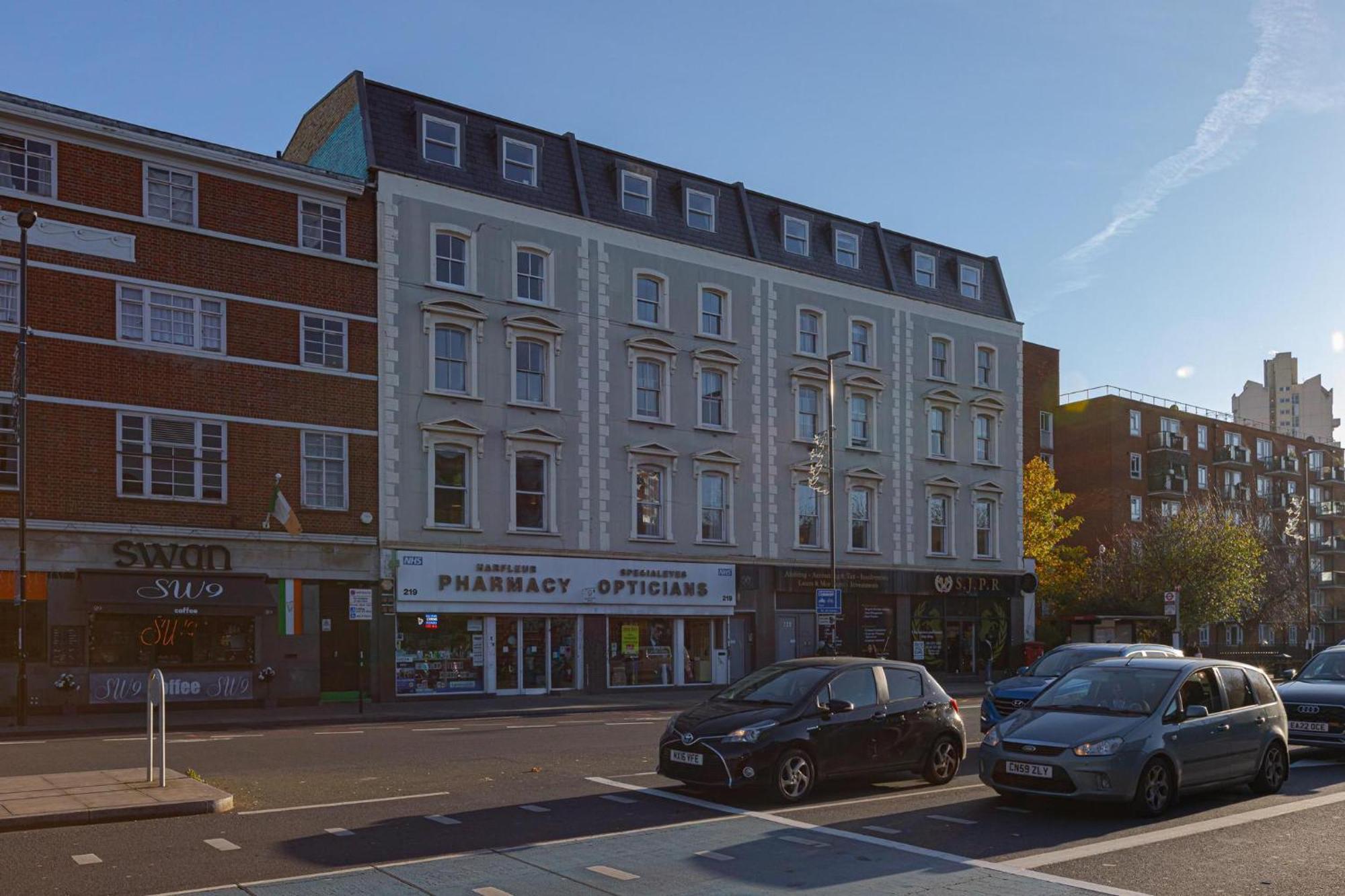 221 Clapham Road