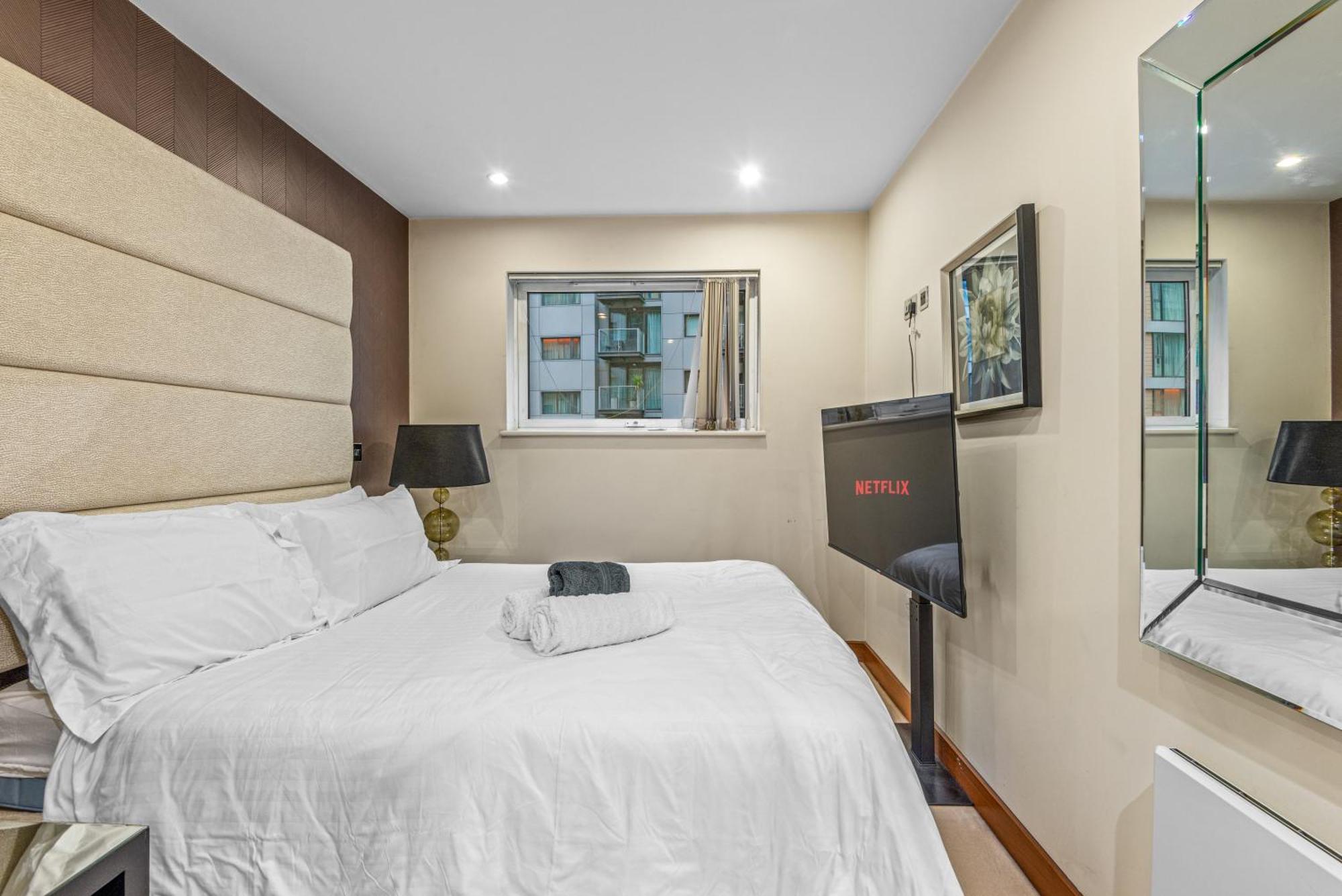 Londwell, Chelsea Living, Flat With Balcony *