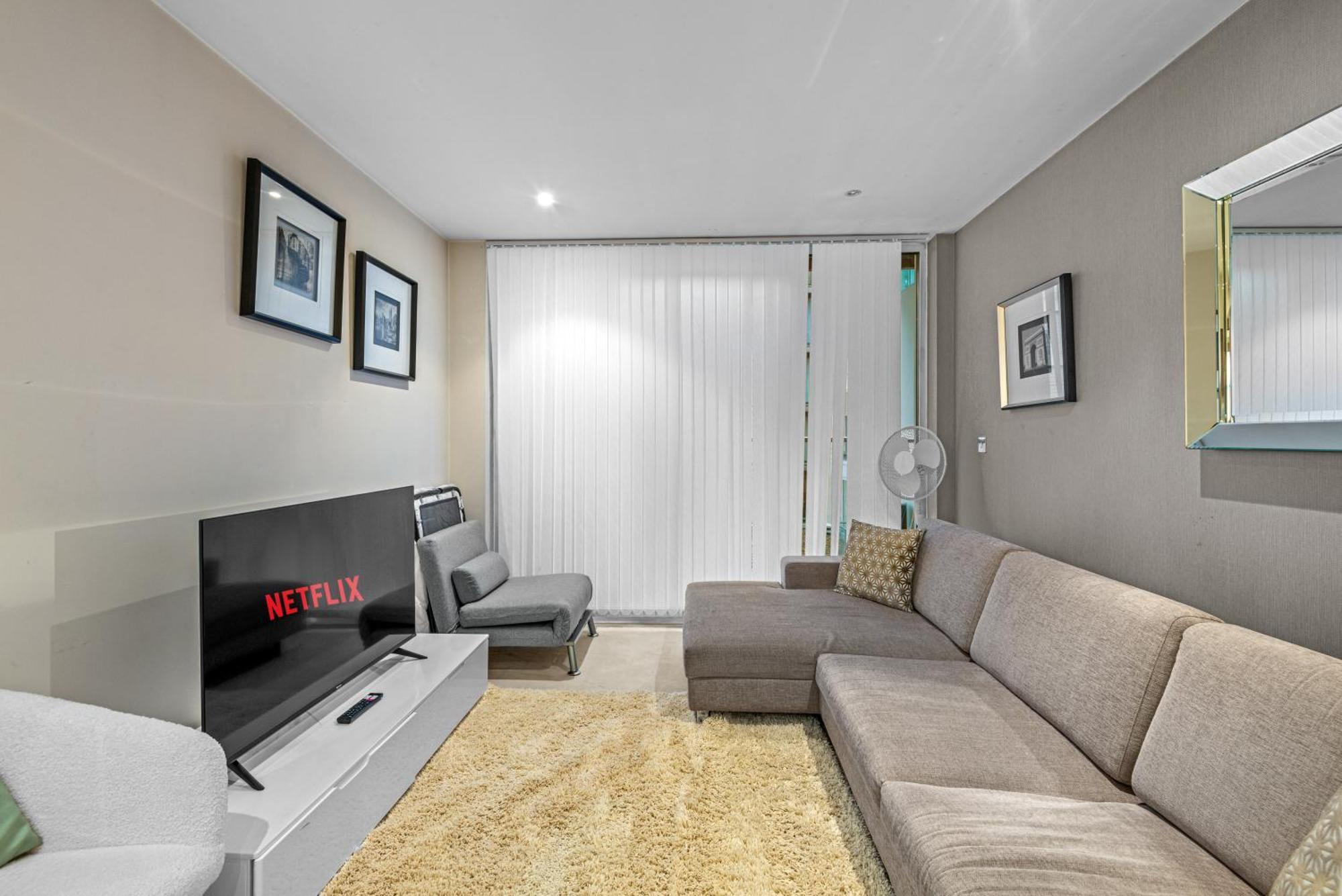 Apartment Londwell, Chelsea Living, Flat With Balcony London