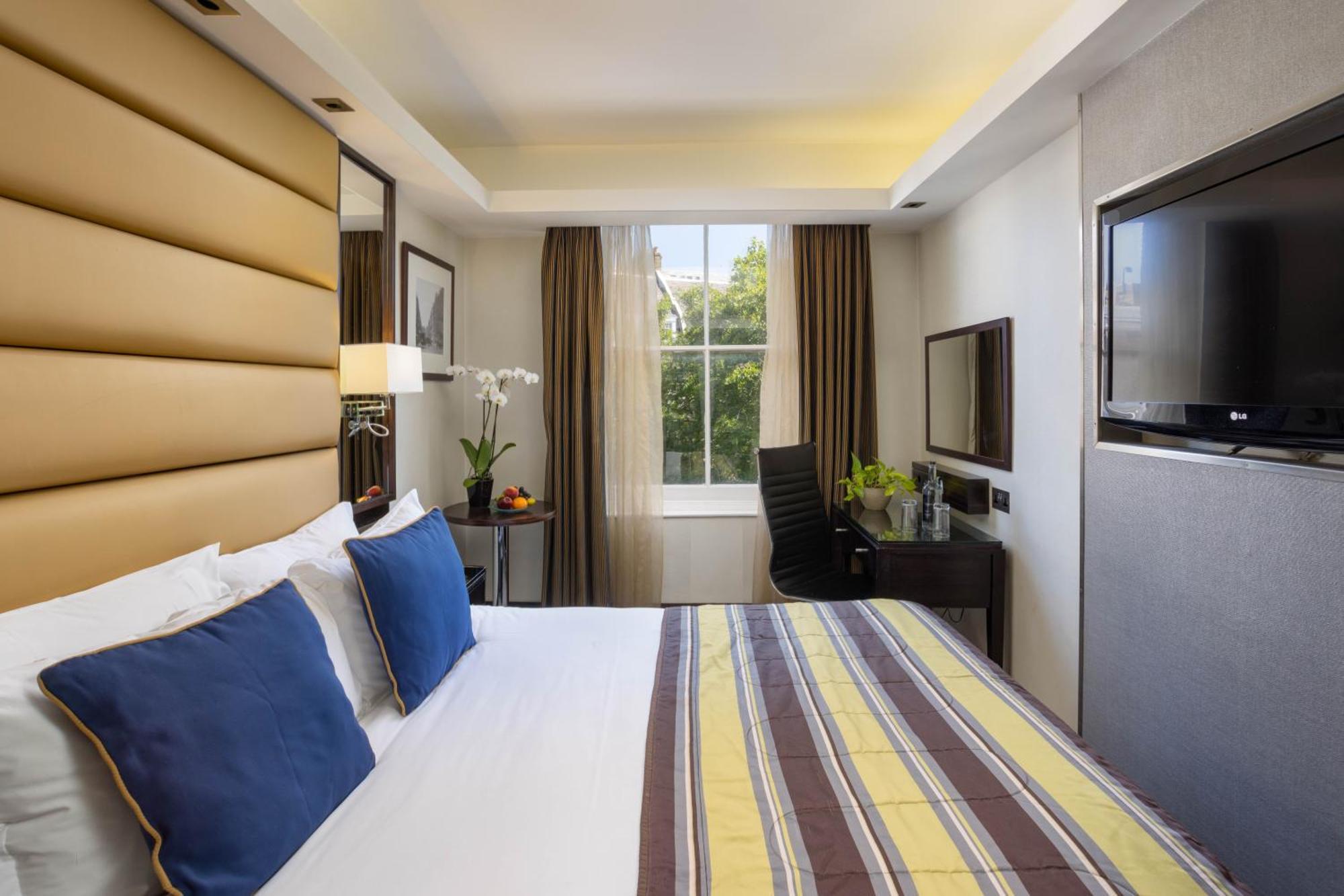 Park Grand Mayfair Hotel