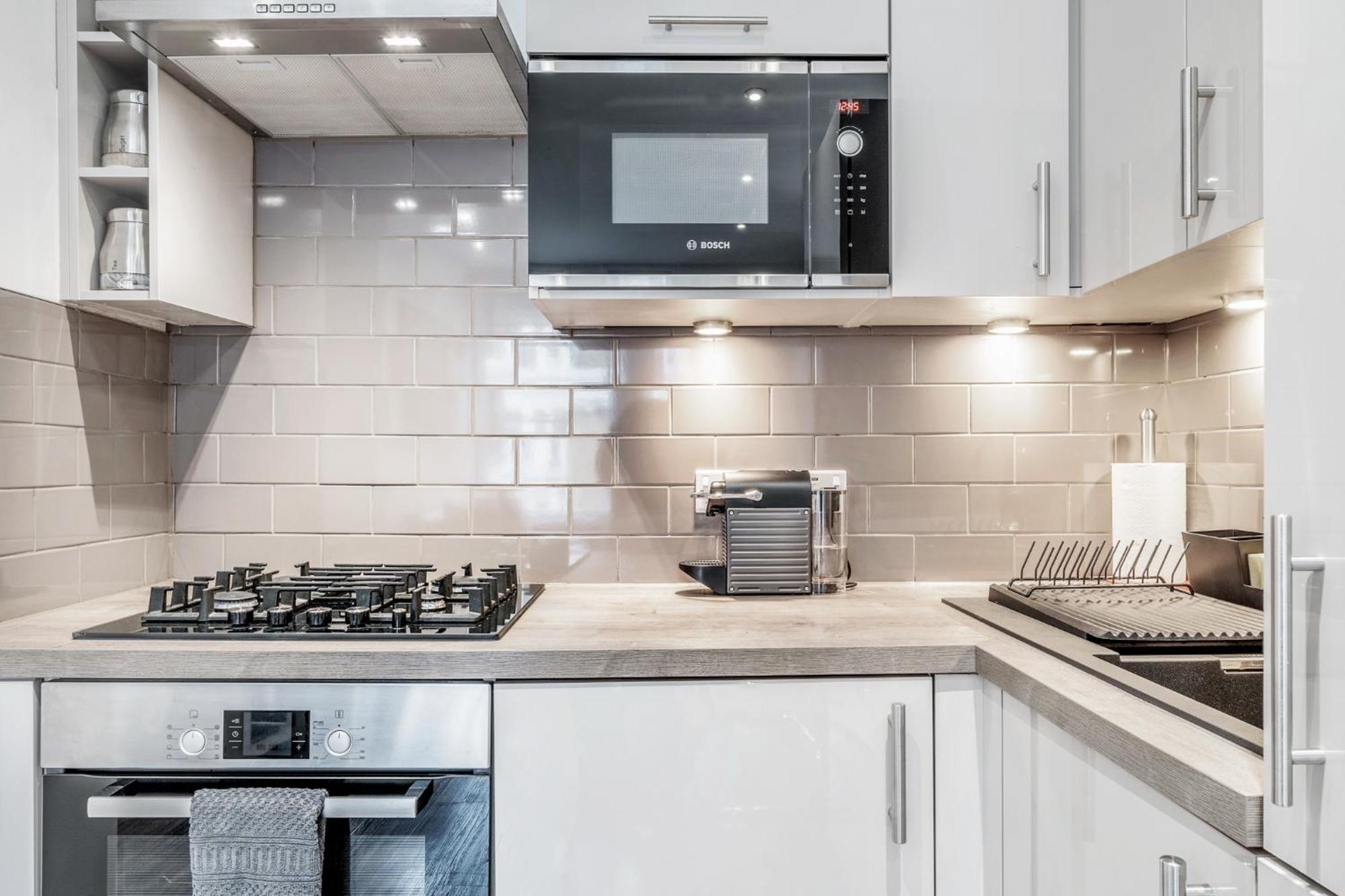 Appartement Bright & Modern 2-bed Notting Hill Londen