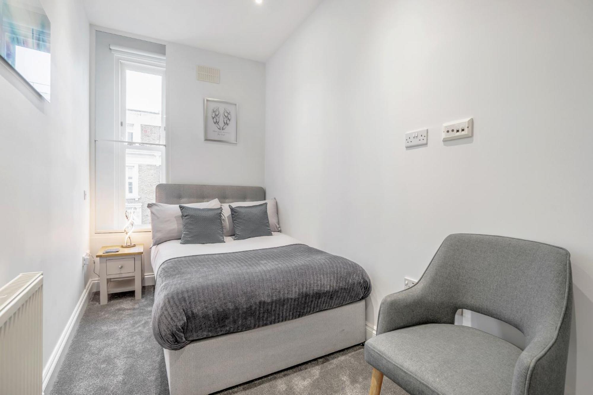 Bright & Modern 2-bed Notting Hill *