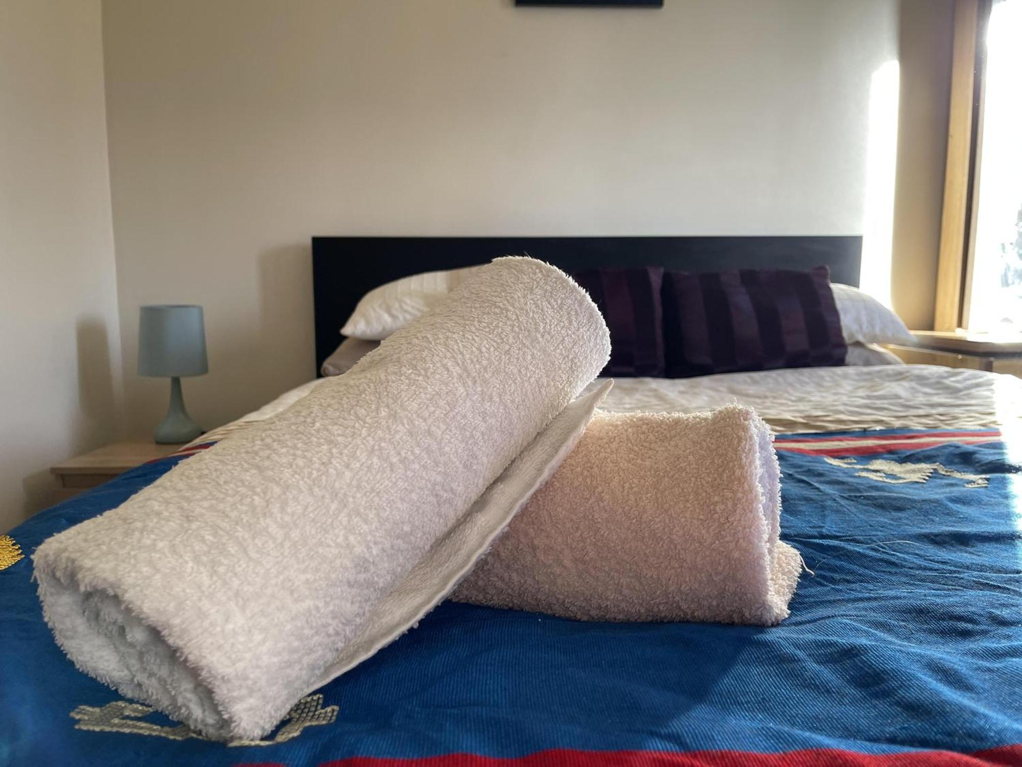 Сasa de vacaciones Comfortable 2-bed House In Zone 2 *
